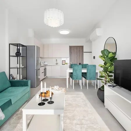 Chloe By Nomads Apartamento Klorakas