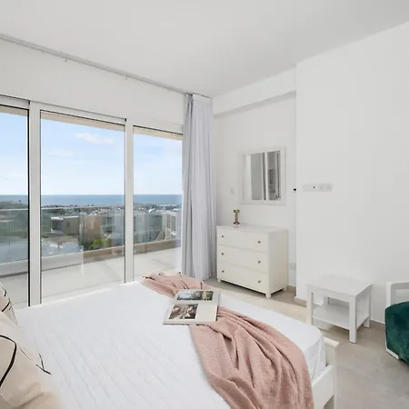 Chloe By Nomads Apartmán